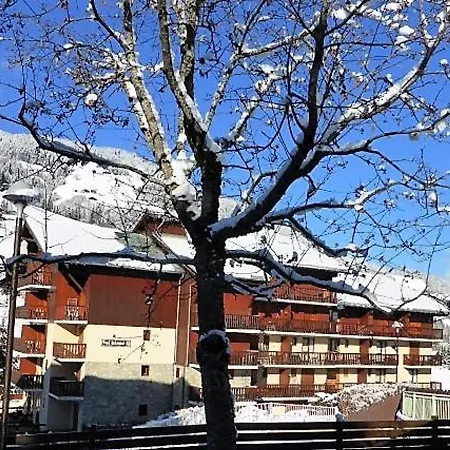 Apartment Fonctionnel 4-6 Pers Avec Piscine, Tv, Lave-vaisselle Et Balcon A Areches-beaufort - Fr-1-342-161 Areches